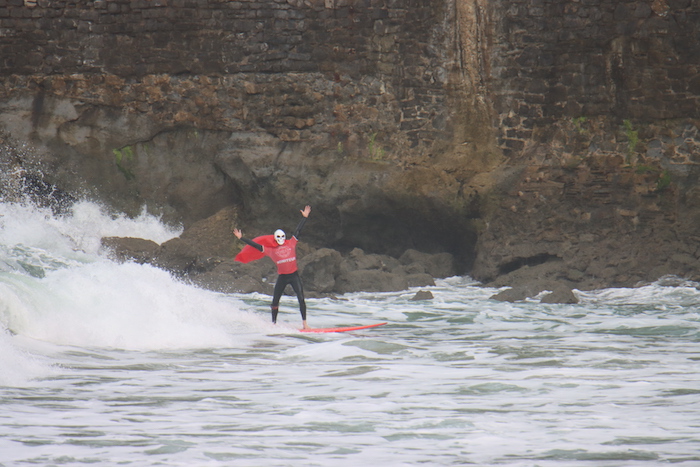 Le fantôme de la villa Bella surf à coter de l'école Surf in Biarritz